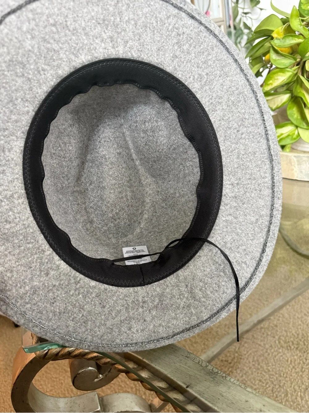 Time & Tru Women’s Light Gray Fedora
